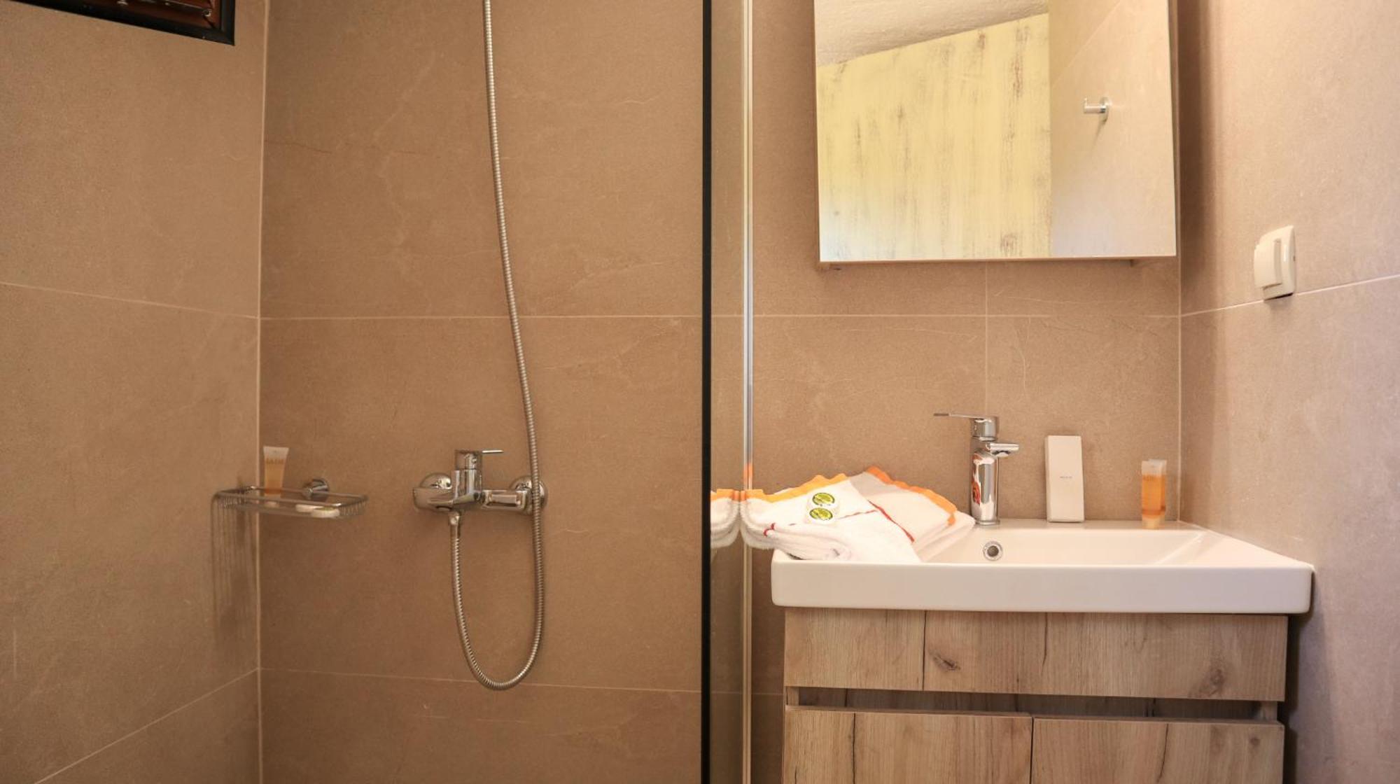 Zeus Apartment Istro Bagian luar foto